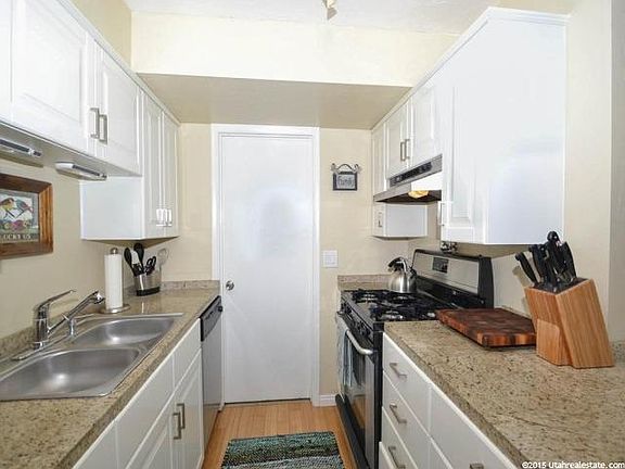 3rd image of 1684 E Cannes Way