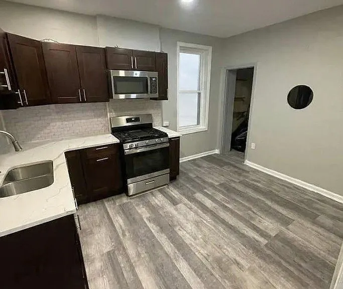 367 Morris Ave #2B — Photo 1
