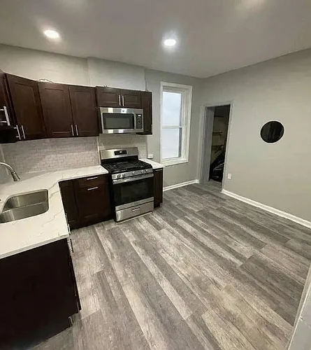 367 Morris Ave #2B Photo 1