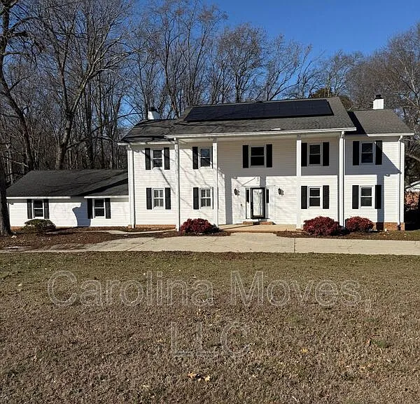 121 Chipwood Ln — Photo 1