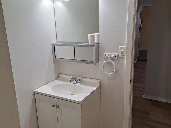 2 Peale St #2A, Joliet, IL 60433