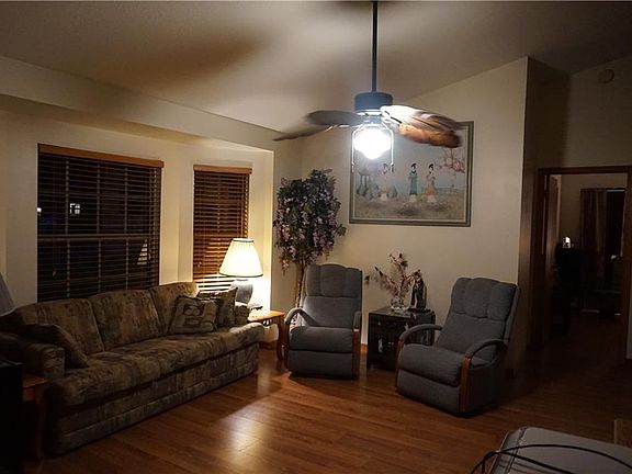 2nd image of 1995 Raymond Dr