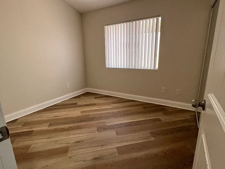 737 Ashbrook Dr — Photo 7
