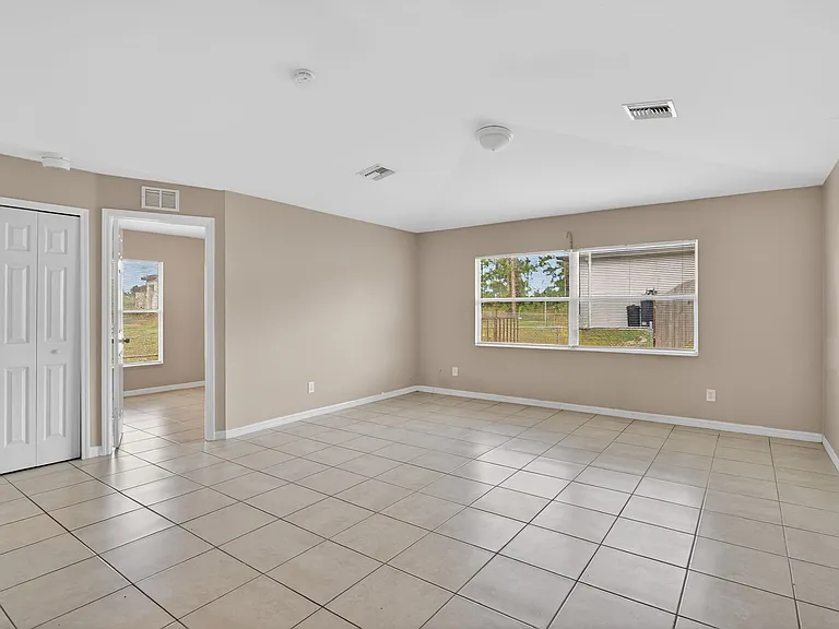 848 Holmes Ave — Photo 4