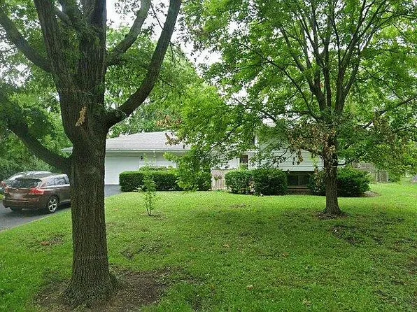 3026 Glenway Dr, Northbrook, IL 60062