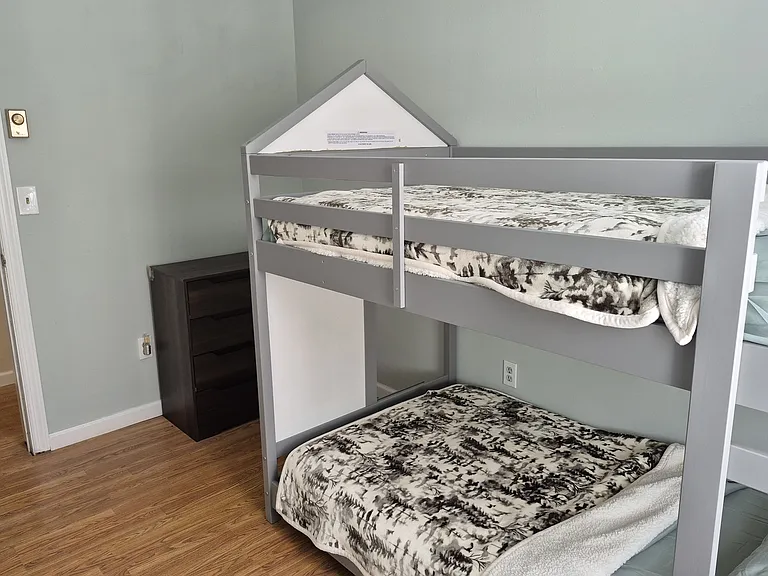 144 Chapman Cir — Photo 23