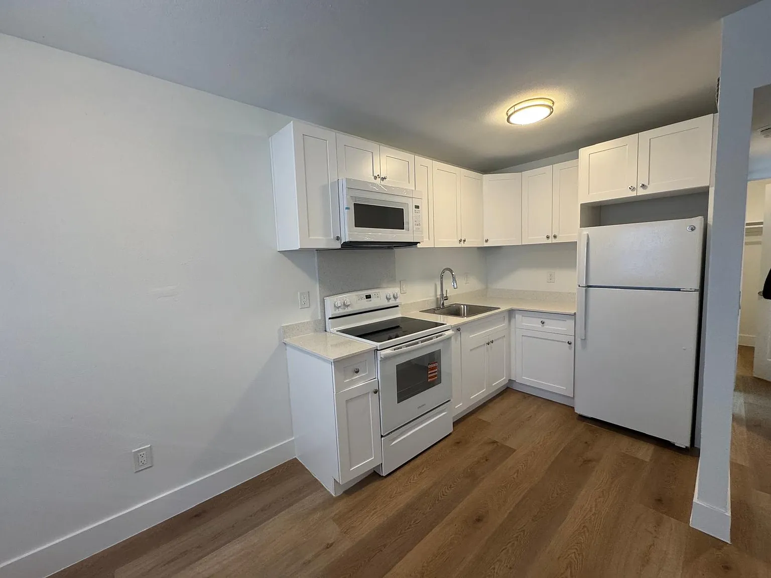 1 bed, 700 sqft, $1,595 — Photo 3