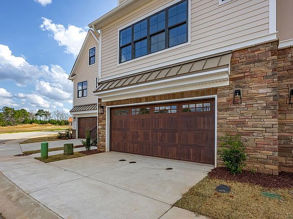 5th image of 1020 Manarola Rd