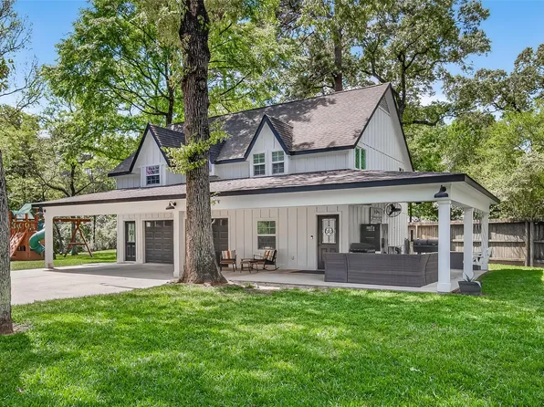 819 Sentinel Oaks, Pinehurst, TX 77362