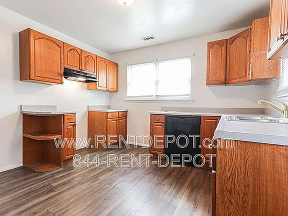 5th image of 1734 S New York Ave