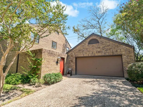 16 Town Oaks Place, Bellaire, TX 77401