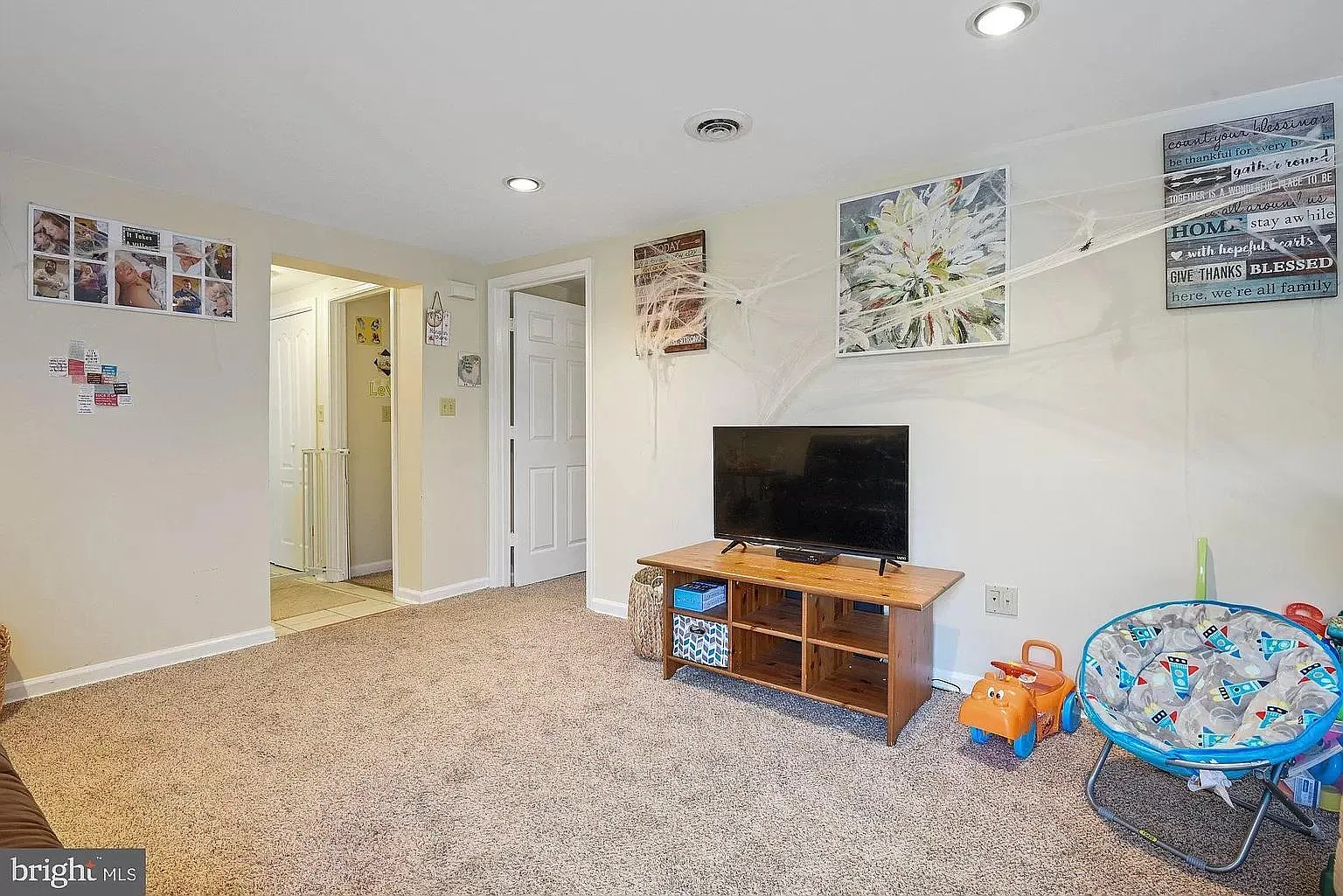 2 bed, $1,600 — Photo 2