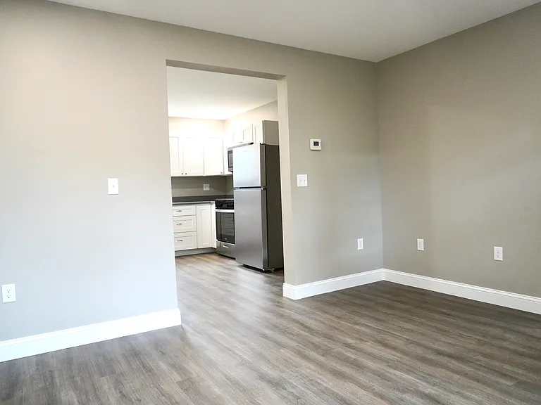 375 Lincoln St #1 — Photo 4