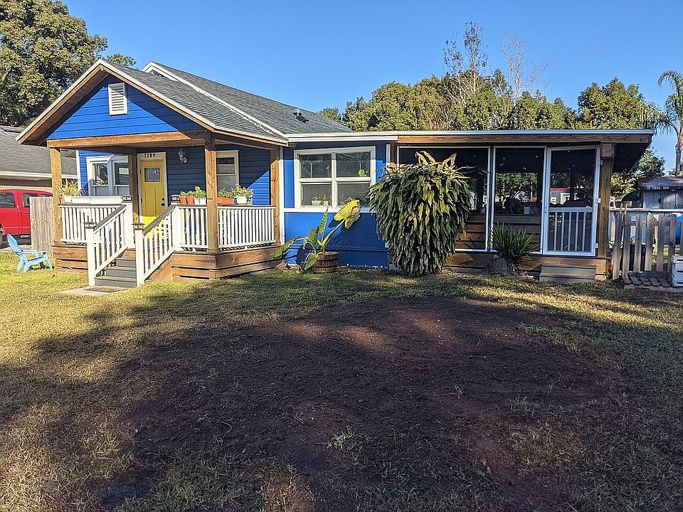 2nd image of 1109 E Pierce Ave