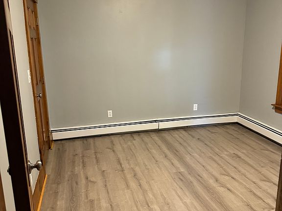 3rd image of 138 Penobscot St APT 3