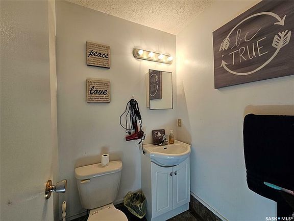 4th image of 9016 Panton Ave #A & B