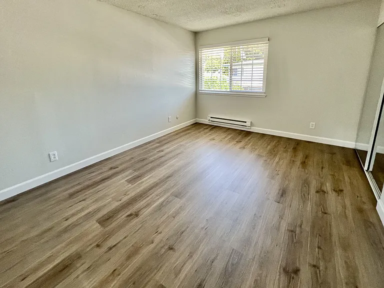 Deodar Townhomes — Photo 6