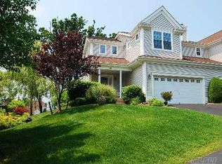 10 Tall Tree Cir, Riverhead, NY 11901