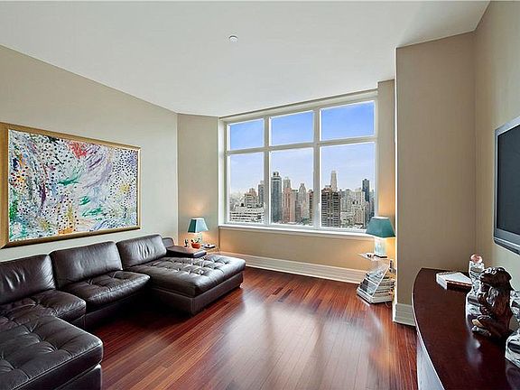 3rd image of 300 E 55th St APT 30A