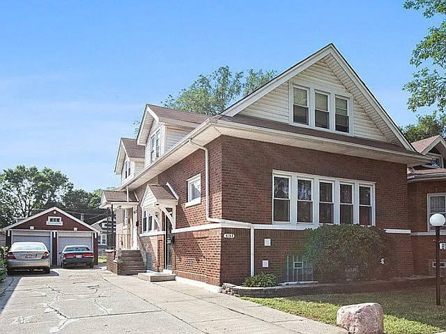 8132 S Merrill Ave photo 1