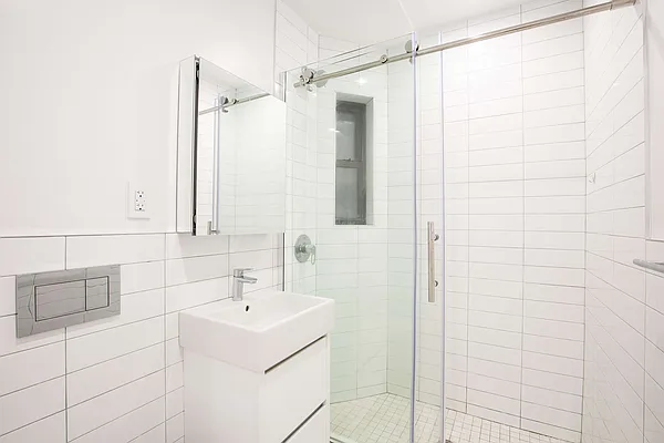 Rented by Nooklyn NYC LLC | media 24