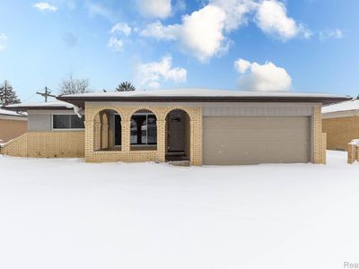 35085 Marina Dr, Sterling Heights, MI, 48312
