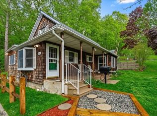 68 Union Valley Rd, Newfoundland, NJ 07435