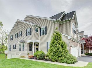 190 Redclover Ln, Allentown, PA 18104