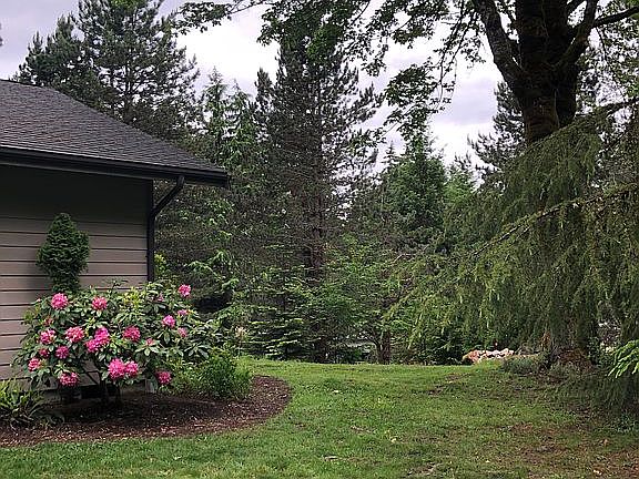 4th image of 1944 Golden Maples Ct NW