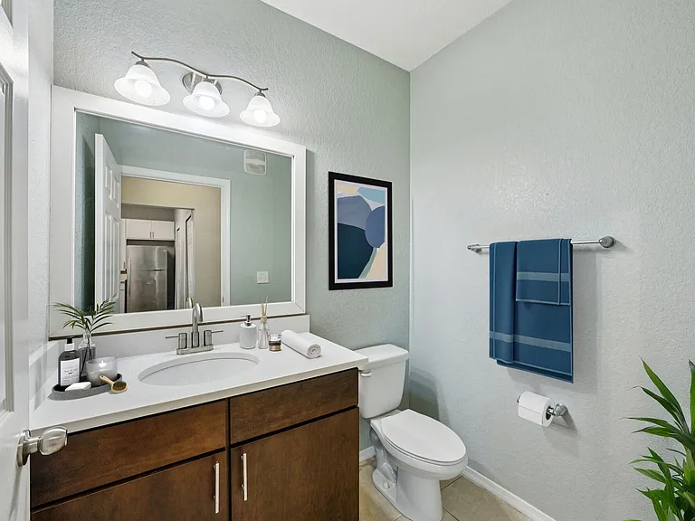 THE PARQ AT CROSS CREEK — Photo 33