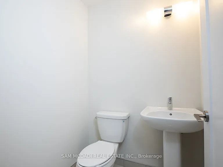 1180 Cawthra Rd #102 — Photo 6