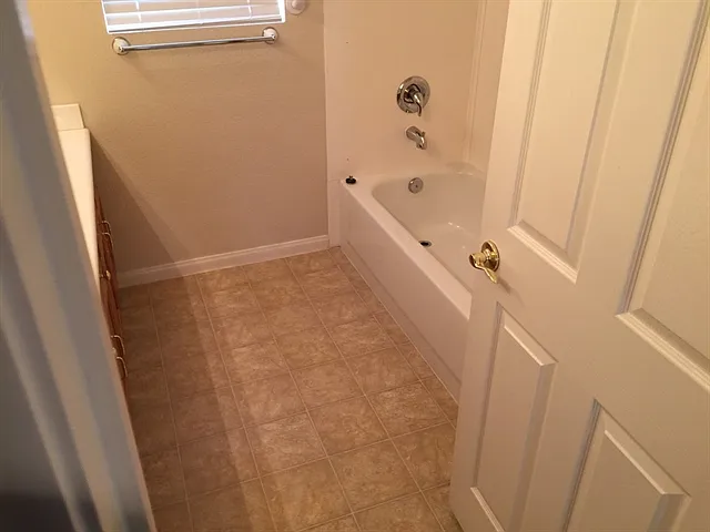 10619 Salmon Leap St — Photo 13