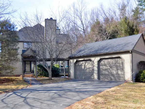 1 River Mead, Avon, CT 06001