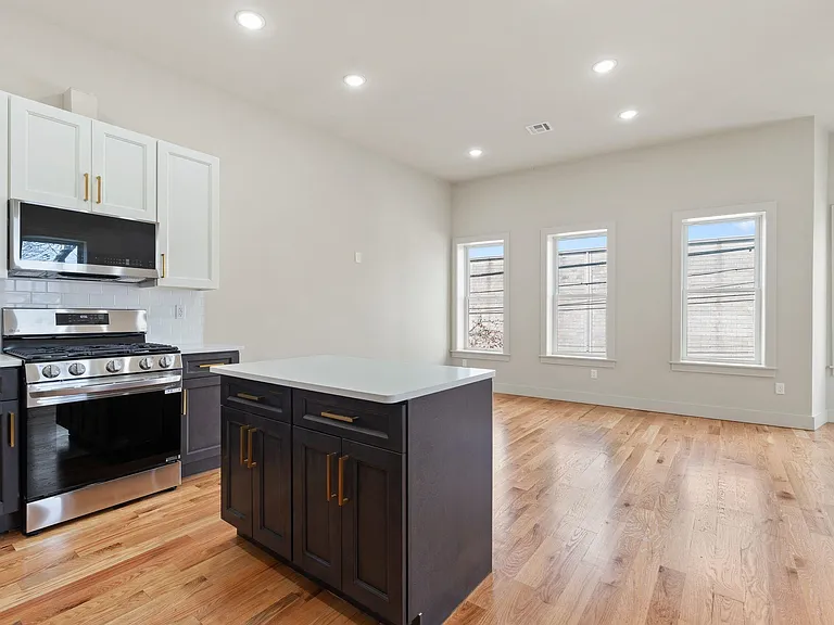 150 W Side Ave #2 — Photo 8
