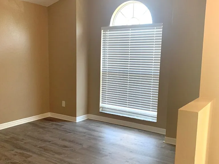 1212 Moses Creek Ct — Photo 2