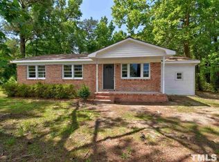 8485 McCormick Bridge Rd, Spring Lake, NC 28390