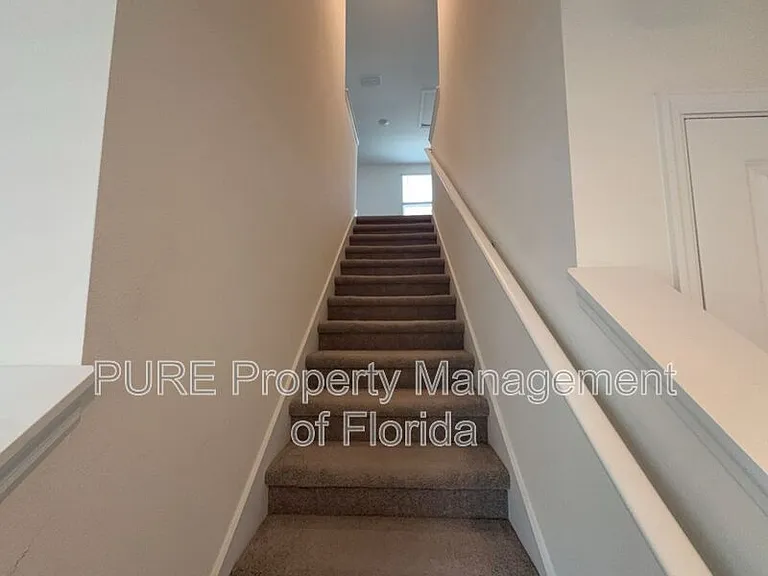 8702 SW 46th Ave — Photo 19