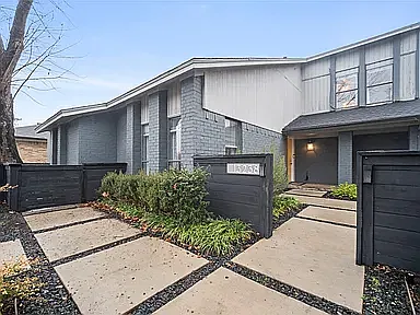 3 bed, 2138 sqft, $2,950 — Photo 2