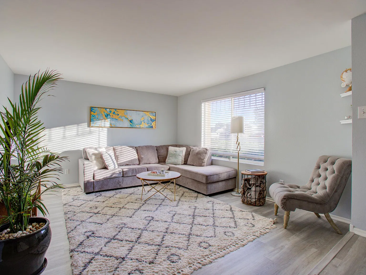 5150 N Granite Reef Rd — Photo 3