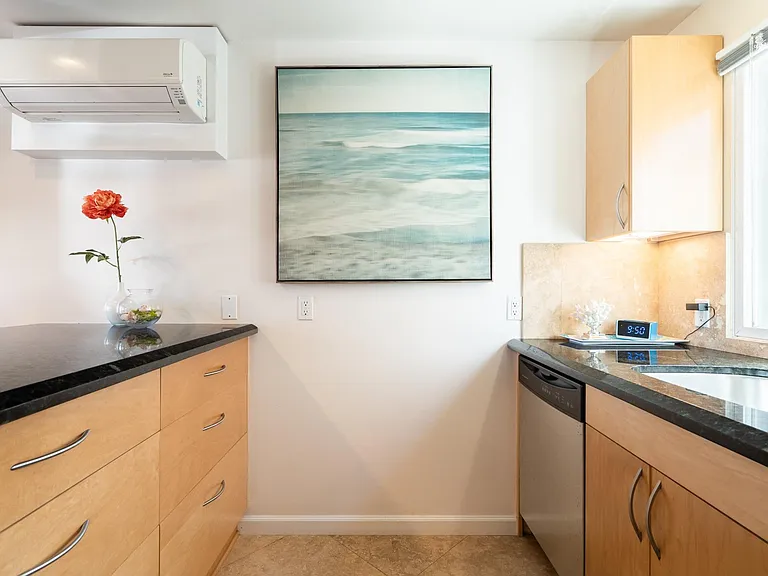 2660 Mission Blvd #3 — Photo 10