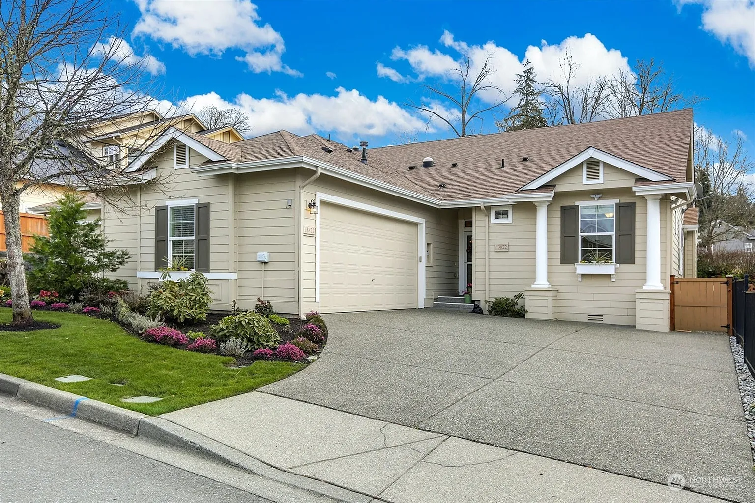 13822 231st Lane NE photo 1
