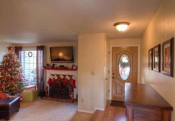 Entrance with coat closet