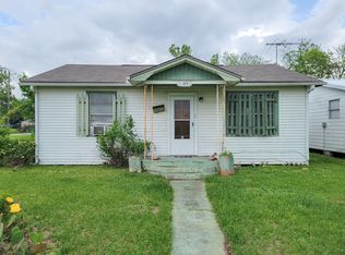 409 N Parrish St, Angleton, TX 77515