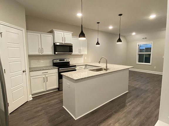 2nd image of 1040 Glenkirk Dr #F