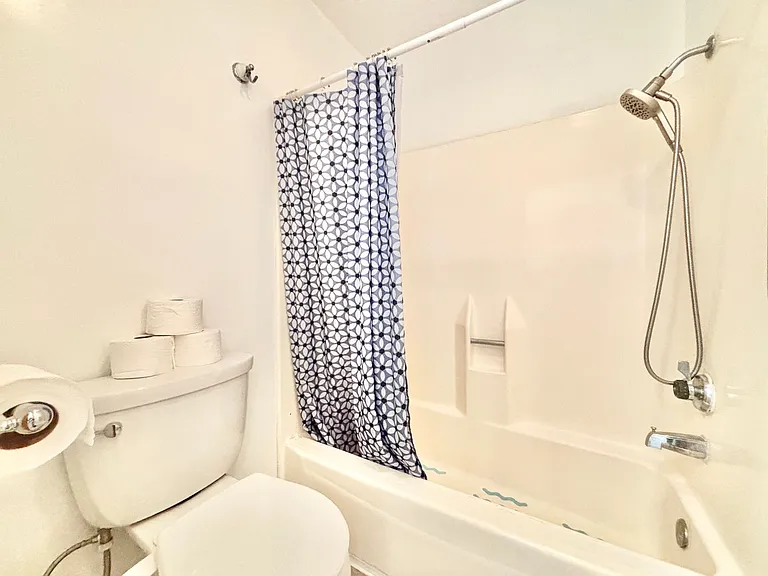 550 Ebbtide Cir — Photo 13