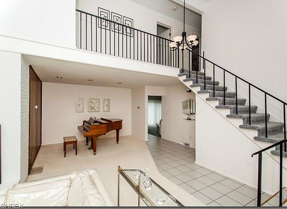 3rd image of 2092 Edenhall Dr