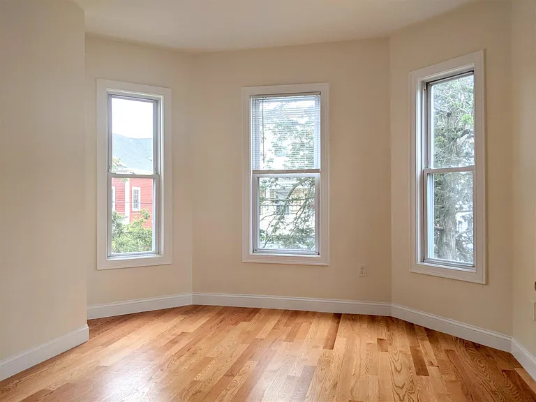 23 Thorndike St #1 — Photo 8