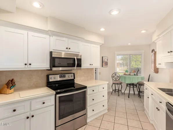 10880 W COGGINS Drive, Sun City, AZ 85351