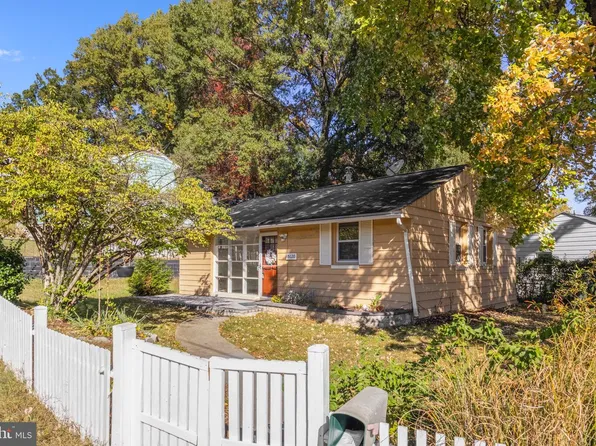 5120 Kenesaw St, College Park, MD 20740