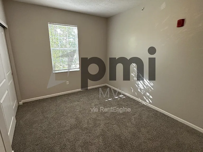 Jefferson Pointe — Photo 24